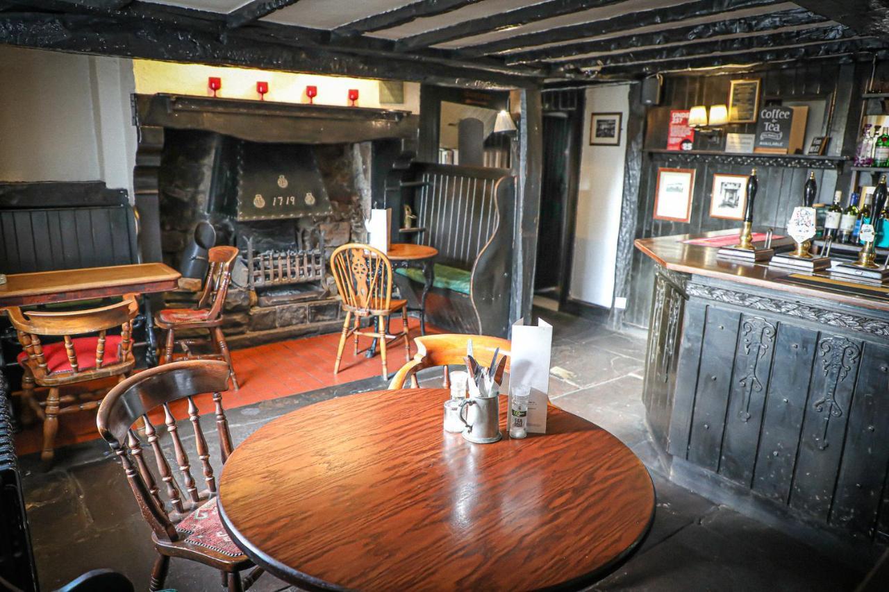 Queens Head Inn, Tirril Penrith Bagian luar foto