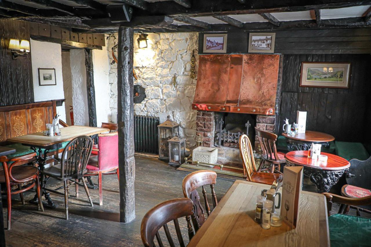 Queens Head Inn, Tirril Penrith Bagian luar foto