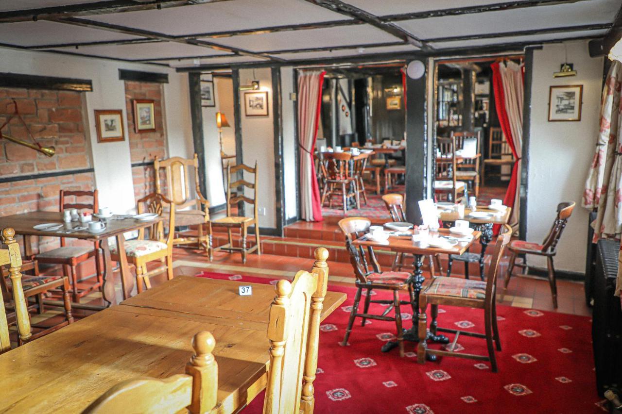 Queens Head Inn, Tirril Penrith Bagian luar foto